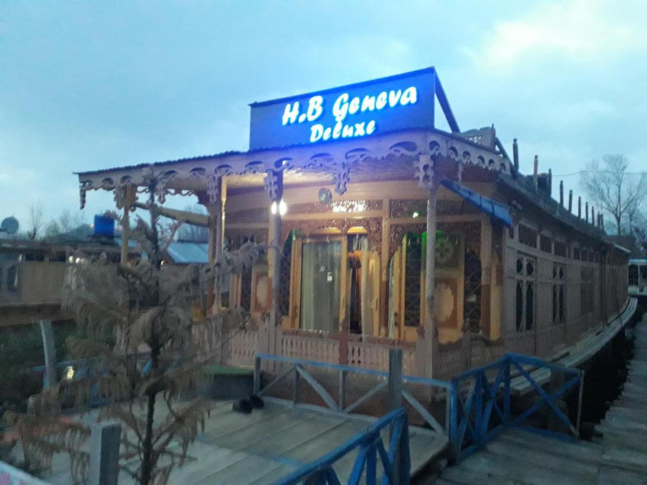 Heritage Geneva House Boat Srīnagar Exterior foto